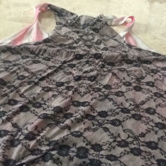 Guess top - Picture 2 of 3